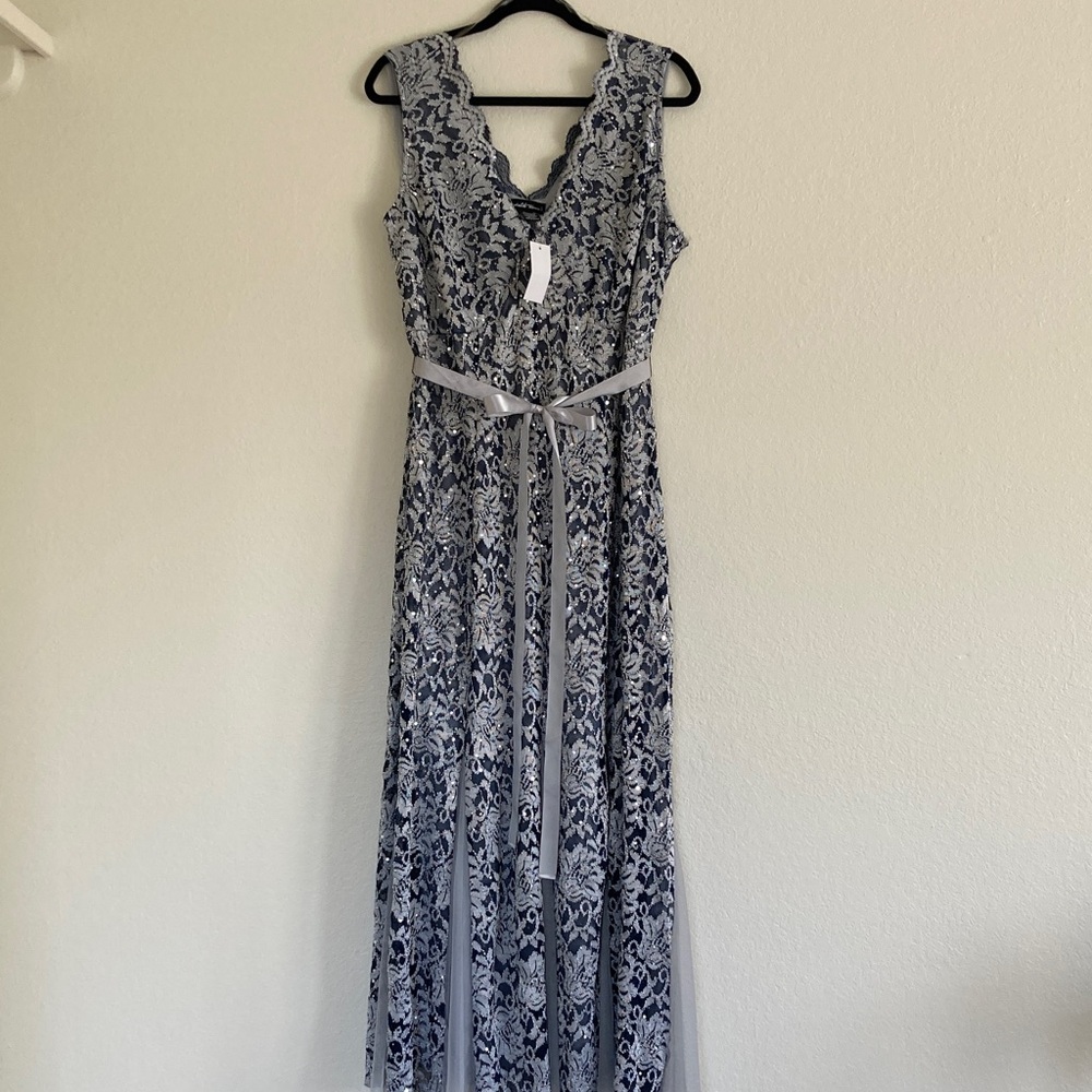 Elegant Lace Maxi Dress in Gray